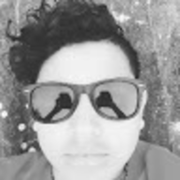 Meet your Posher, Julio - Picture 1 of 1